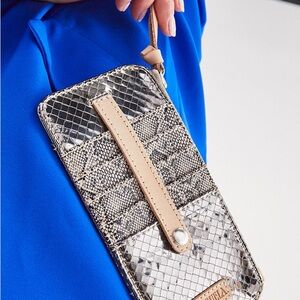 🆕 NWOT Consuela KYLE CARD ORGANIZER